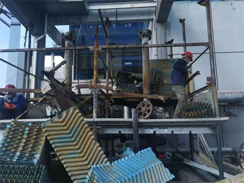 玻璃鋼冷卻塔塔體內(nèi)壁防腐層脫落的原因有哪些(冷卻塔內(nèi)壁防腐施工方案)